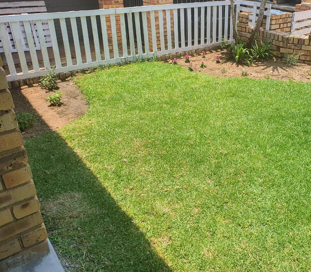 A Step Ahead Hotel Klerksdorp Exterior foto