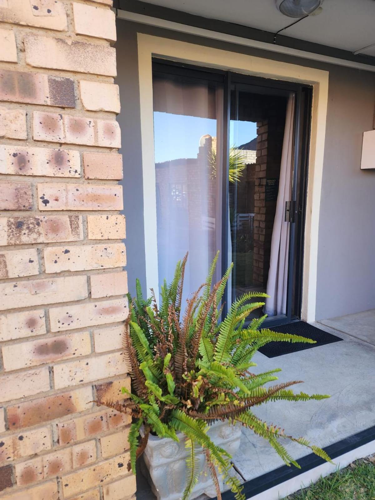 A Step Ahead Hotel Klerksdorp Exterior foto